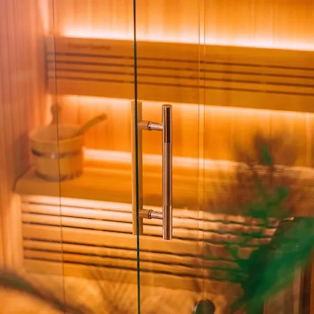 Romantische Met Jacuzzi & Sauna - Dichtbij Stadscentrum *