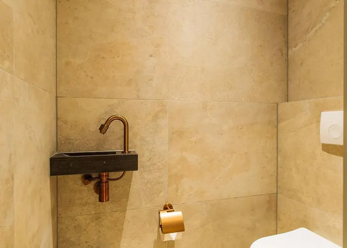 Romantische Met Jacuzzi & Sauna - Dichtbij Stadscentrum Appartement *