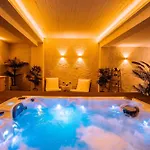 Romantische Met Jacuzzi & Sauna - Dichtbij Stadscentrum