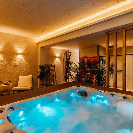 Romantische Met Jacuzzi & Sauna - Dichtbij Stadscentrum Apartment