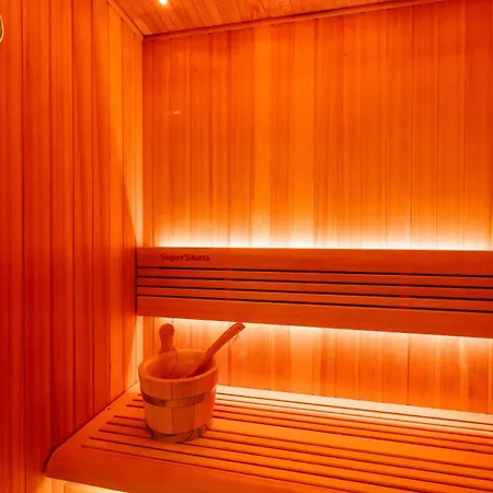 Appartamento Romantische Met Jacuzzi & Sauna - Dichtbij Stadscentrum *
