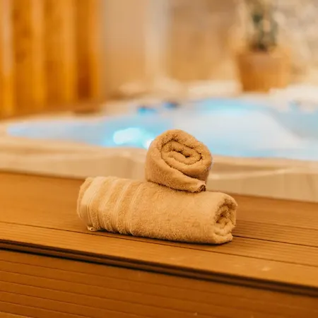 Lägenhet Romantische Met Jacuzzi & Sauna - Dichtbij Stadscentrum *