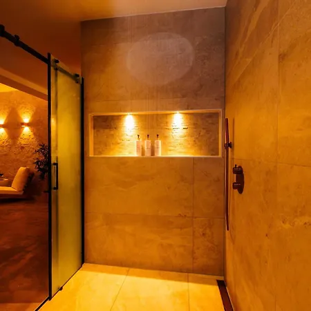 Romantische Met Jacuzzi & Sauna - Dichtbij Stadscentrum *