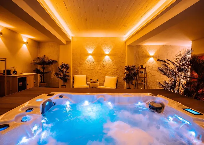 Romantische Met Jacuzzi & Sauna - Dichtbij Stadscentrum