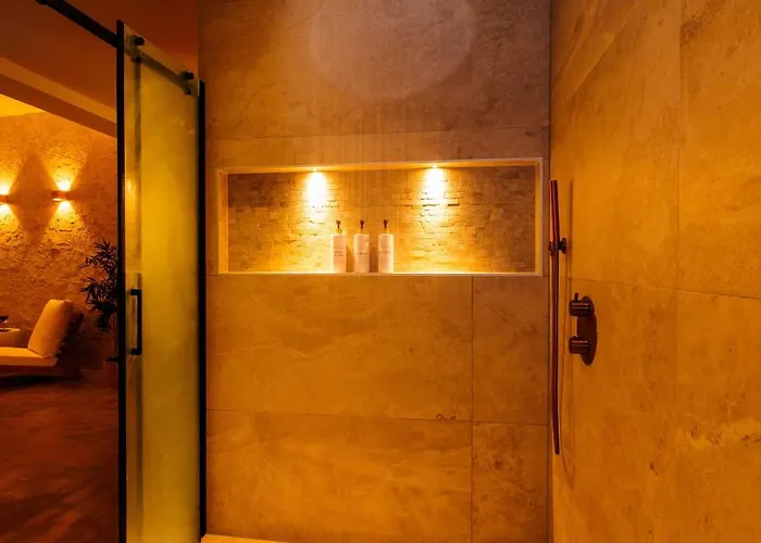 Romantische Met Jacuzzi & Sauna - Dichtbij Stadscentrum *