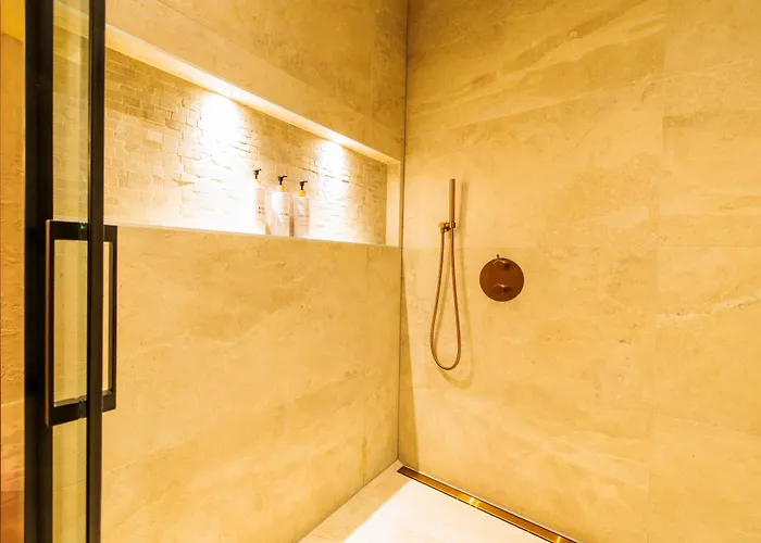 Apartment Romantische Met Jacuzzi & Sauna - Dichtbij Stadscentrum *